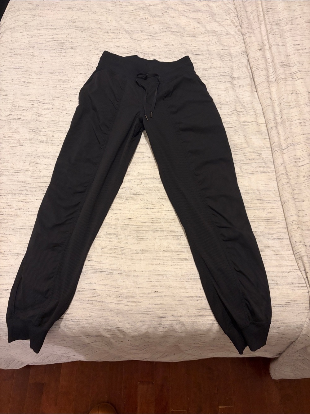 Lululemon Dance Studio Mid-RiseJoggers Black Size 6 Full Length